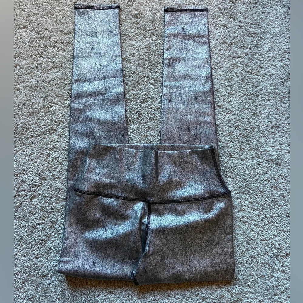ALO Yoga Metallic Silver High-Rise Leggings Size M NWOT - Picture 13 of 13